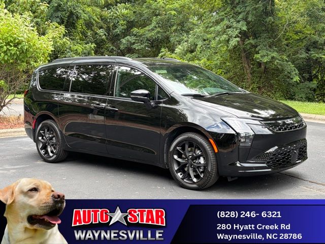 2027 Chrysler Pacifica Limited