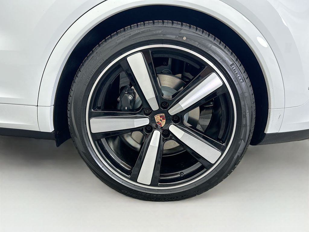 Thumbnail: 2026 Porsche Cayenne - 32