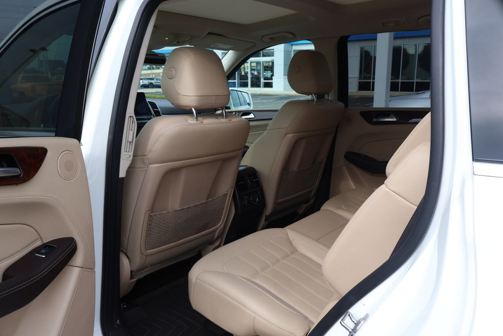 Thumbnail: 2019 Mercedes-Benz GLS - 29
