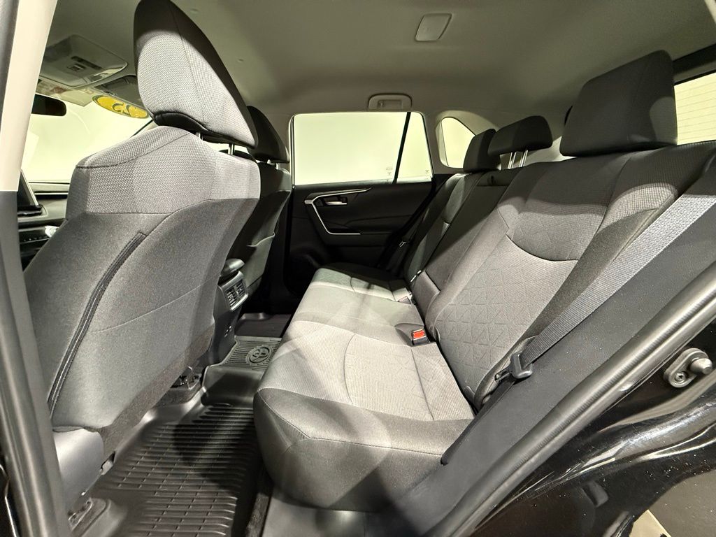 Thumbnail: 2025 Toyota RAV4 - 18