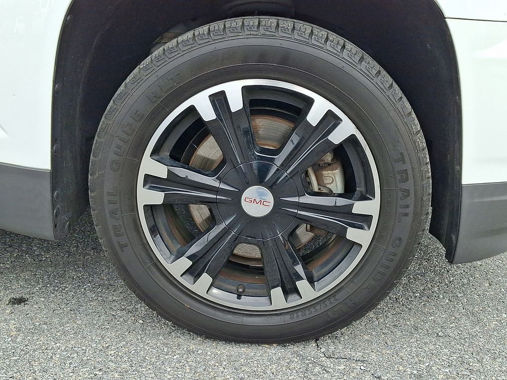 2017 GMC Terrain — photo 8