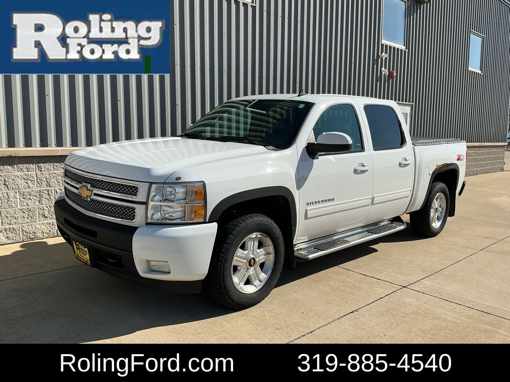 Summit White 2013 Chevrolet Silverado 1500 LTZ Crew Cab 4WD Pickup Truck Four-Wheel Drive 6-Speed Automatic Overdrive