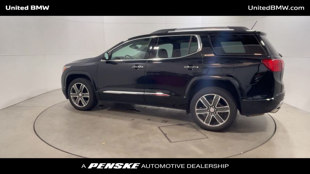 2019 GMC Acadia Denali 6