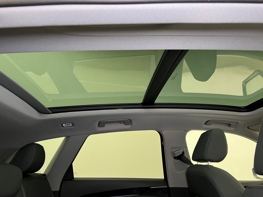 Thumbnail: 2025 Audi Q5 - 19