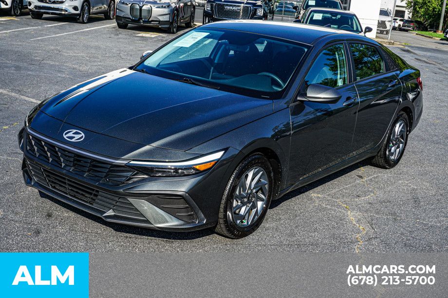 Used 2024 Gray Hyundai SEL image 14