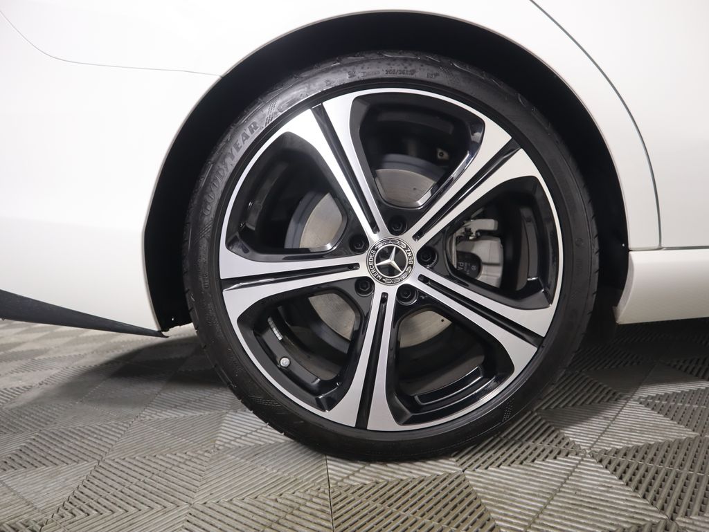 Thumbnail: 2025 Mercedes-Benz C-Class - 32