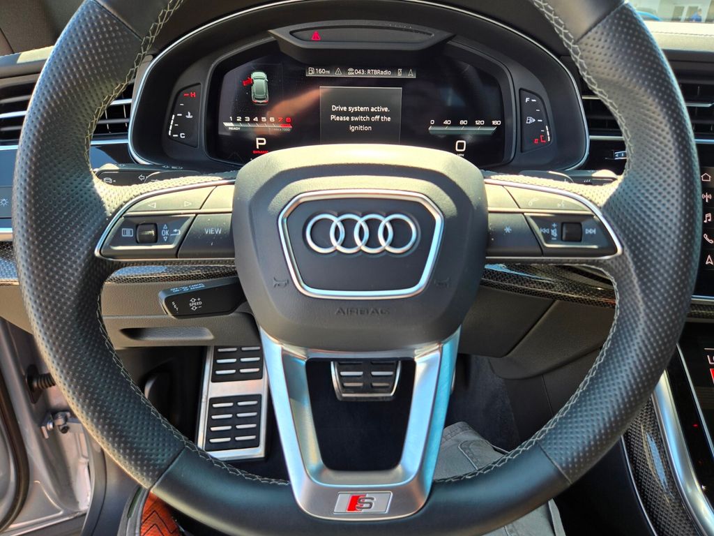 2021 Audi SQ8  26