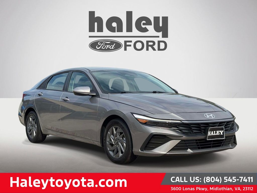 Fluid Metal 2024 Hyundai Elantra Sedan Front-Wheel Drive Continuously Variable Transmission
