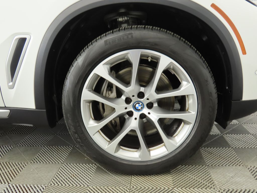 Thumbnail: 2022 BMW X5 - 32