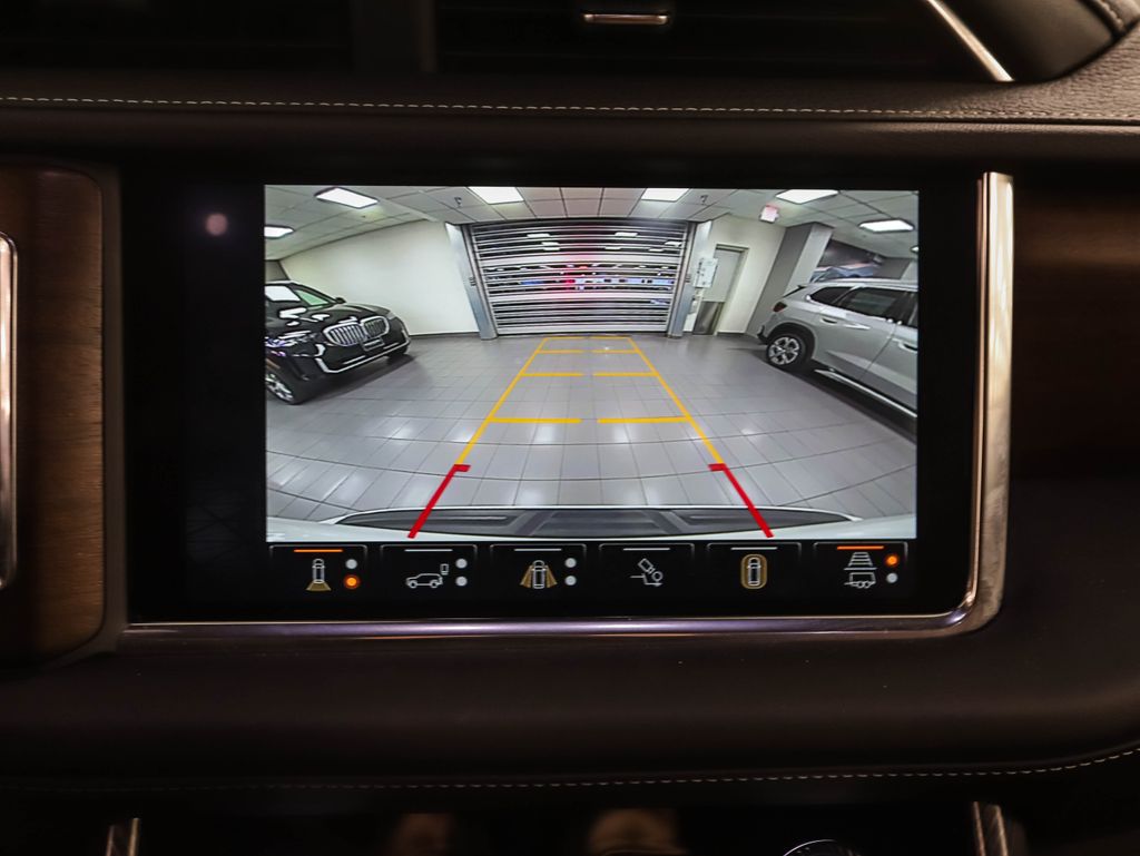 Thumbnail: 2024 GMC Yukon - 16