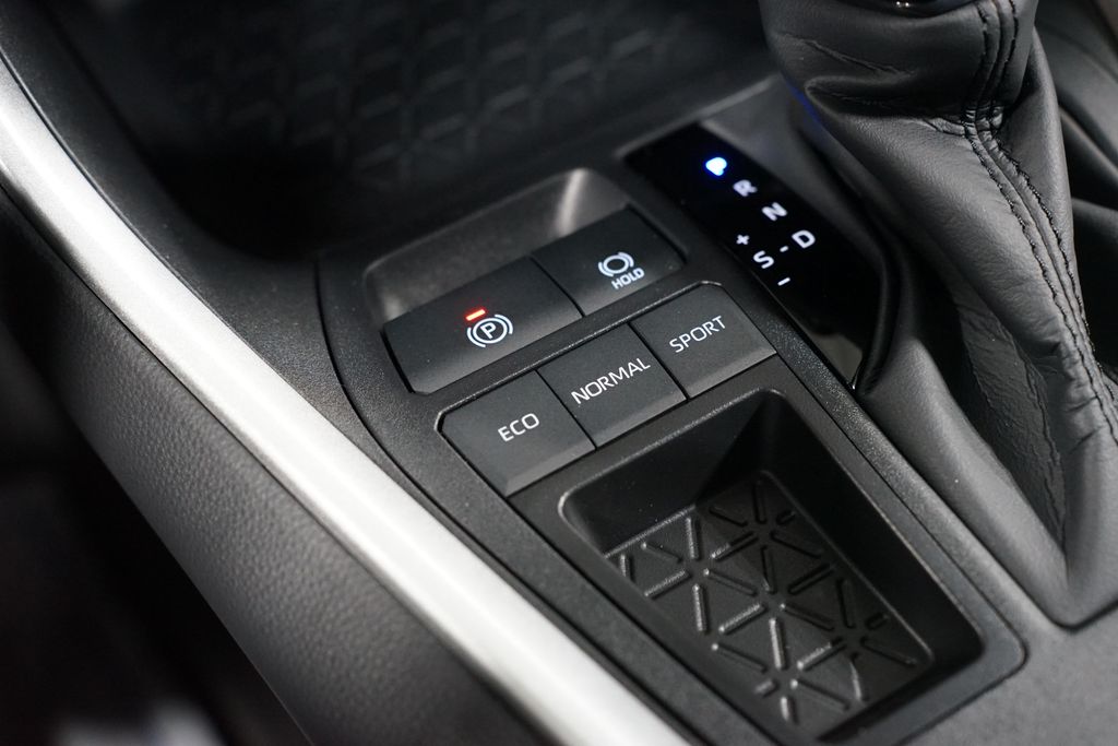 Thumbnail: 2025 Toyota RAV4 - 22