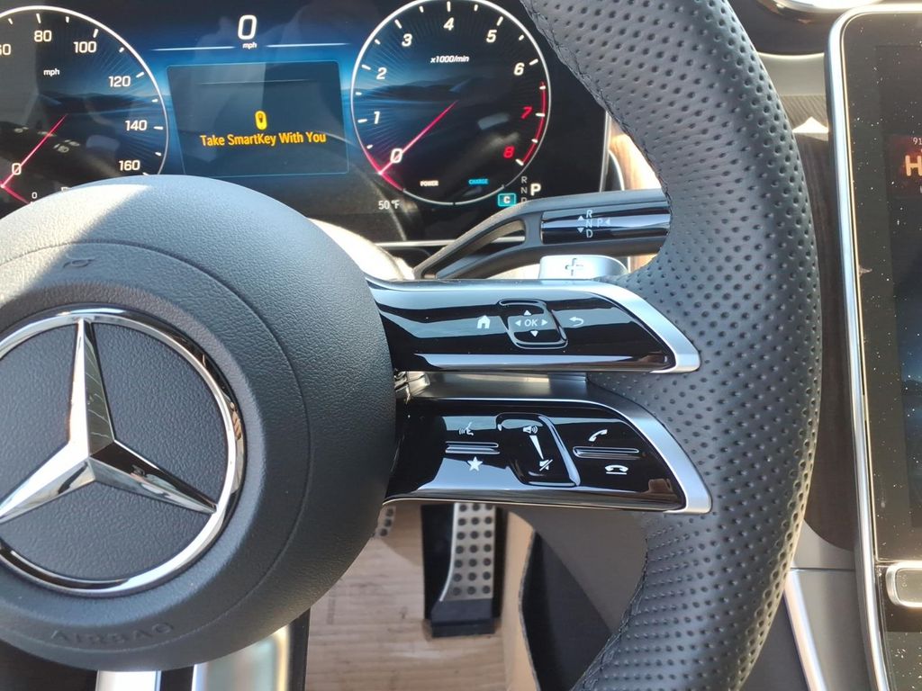 New 2026 White Mercedes-Benz GLC 300 image 21