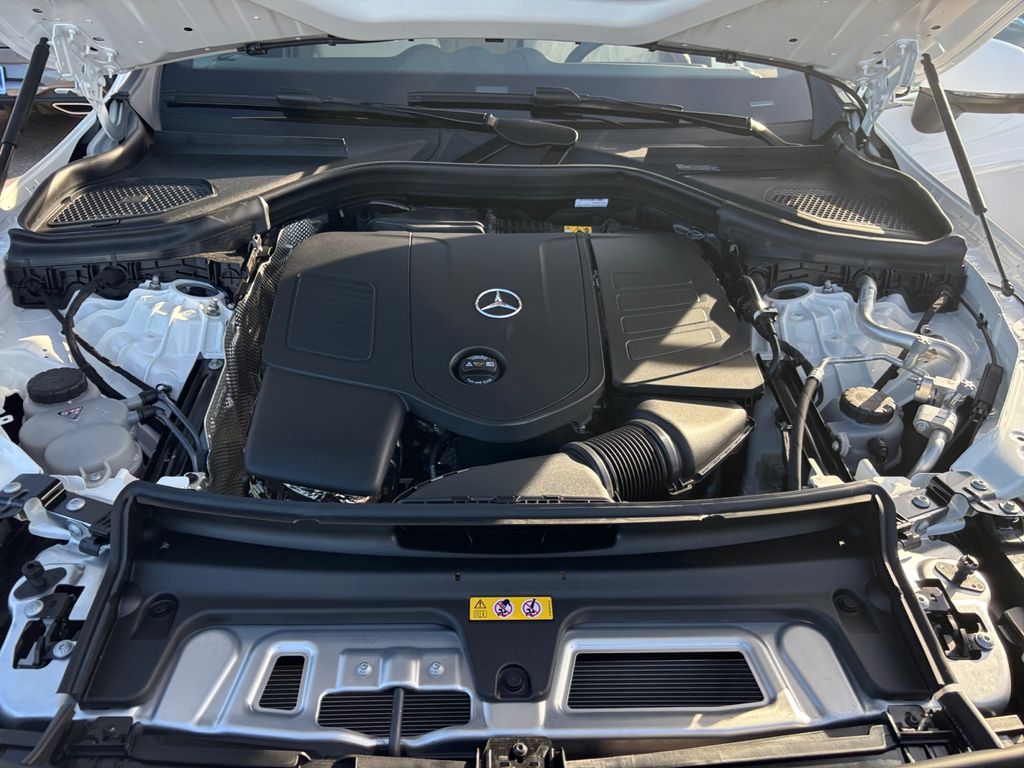 new 2026 Mercedes-Benz GLC car