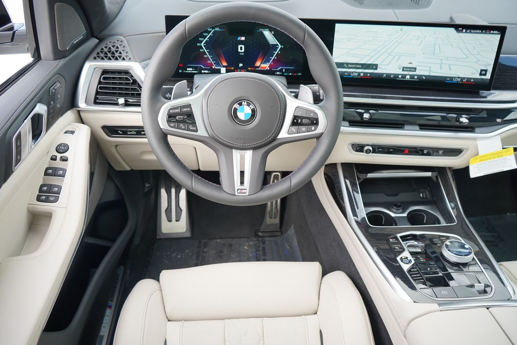 Thumbnail: 2026 BMW X7 - 16