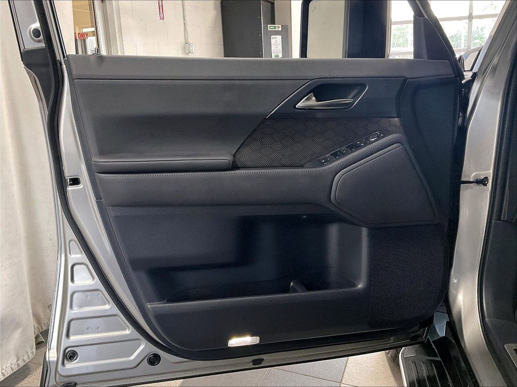 2024 Lexus GX — photo 9
