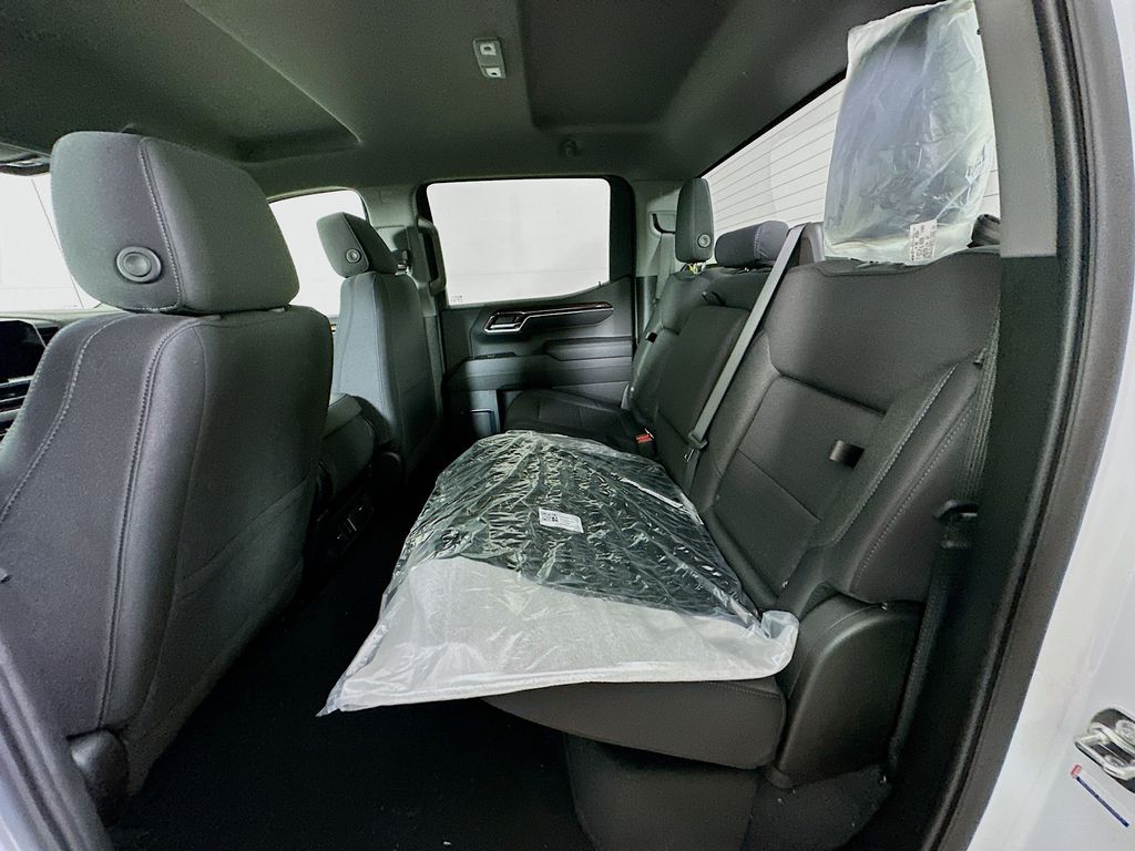 Used 2025 White GMC Elevation image 14