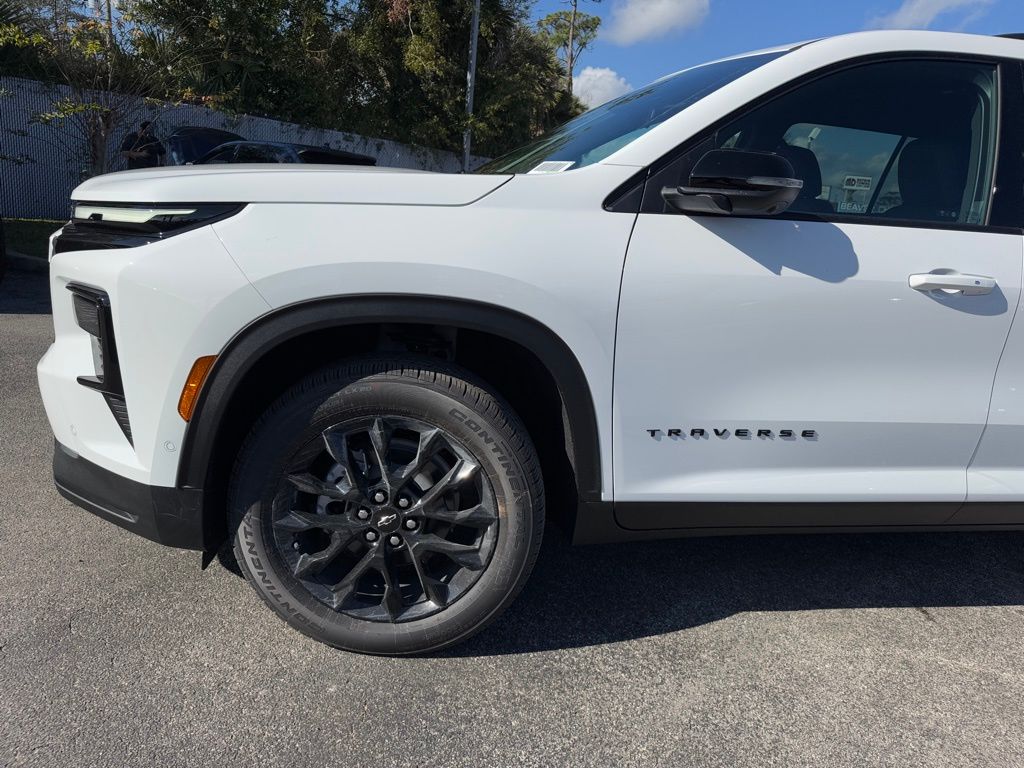 2025 Chevrolet Traverse LT 11