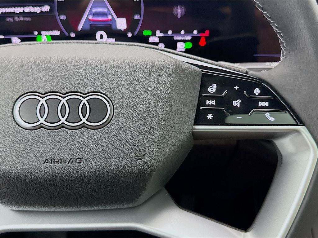 Thumbnail: 2025 Audi Q5 - 12