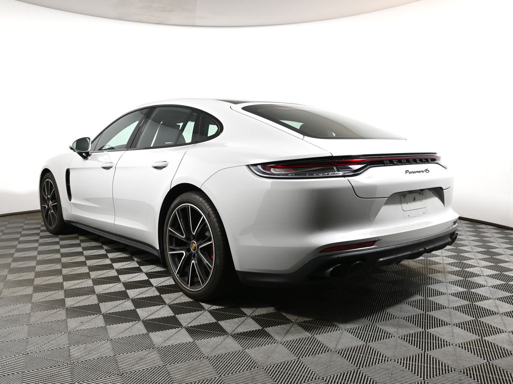 Thumbnail: 2023 Porsche Panamera - 3