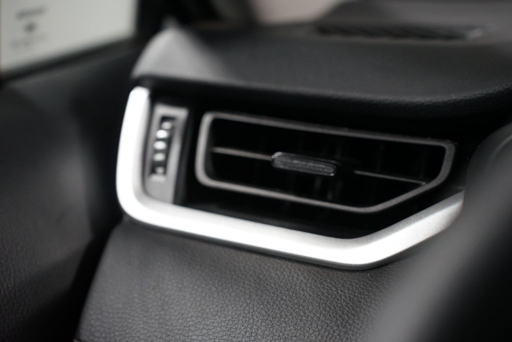 Thumbnail: 2025 Toyota RAV4 - 24