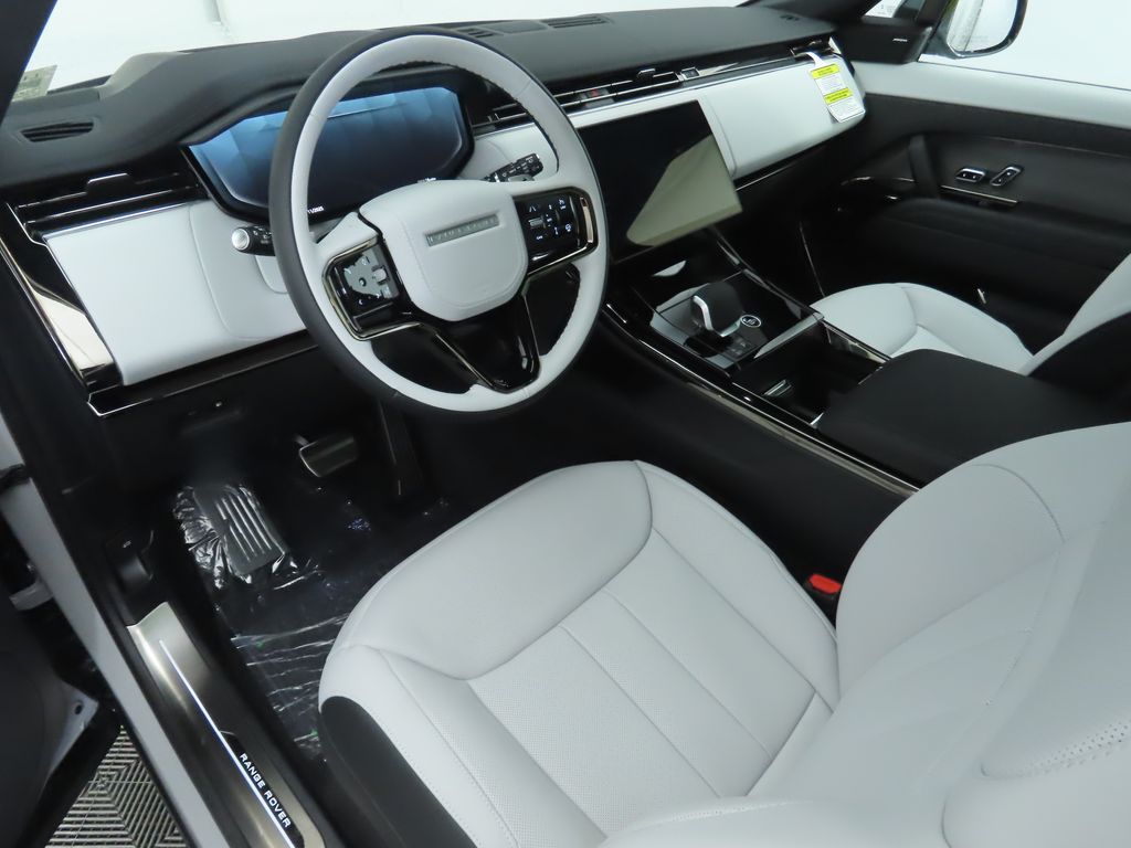 Thumbnail: 2025 Land Rover Range Rover Sport - 10