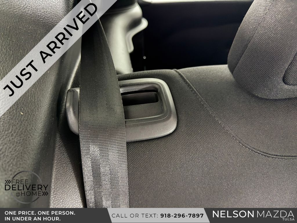 Used 2019 Blue Jeep Latitude image 38