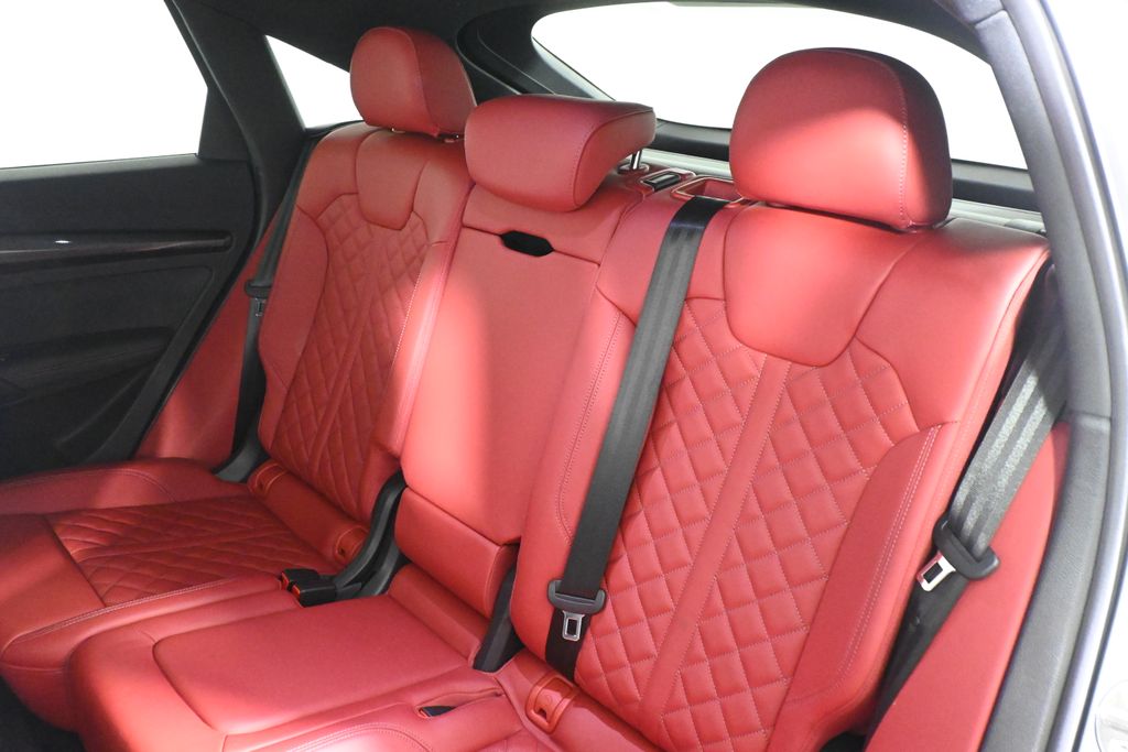 Thumbnail: 2024 Audi SQ5 - 4