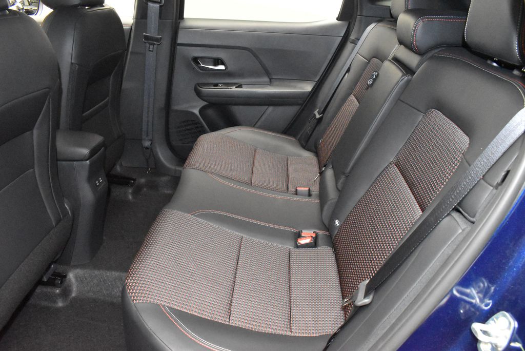 Thumbnail: 2026 Nissan Kicks - 32