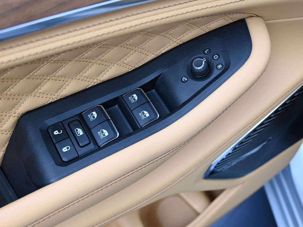 New 2025 Silver Zynith Jeep Summit image 20