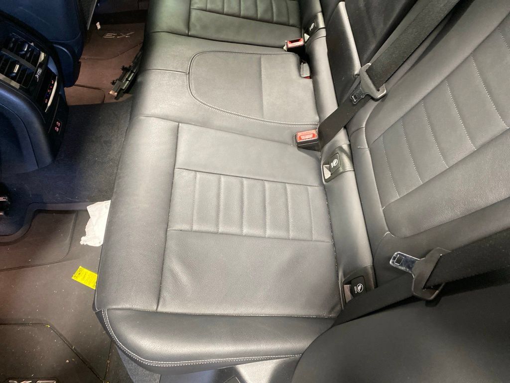 Used 2021 Carbon Black Metallic BMW xDrive30i image 8