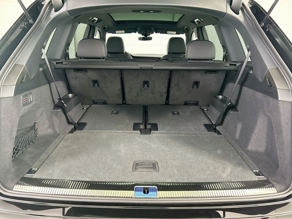Thumbnail: 2026 Audi Q7 - 27