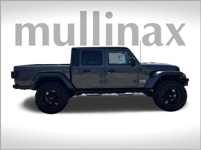 Used 2020 Jeep Gladiator Overland with VIN 1C6HJTFG4LL140178 for sale in Lake Park, FL