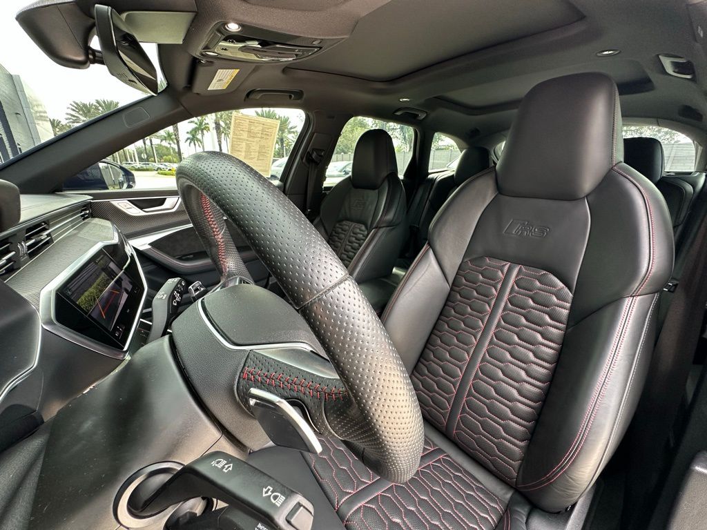 Thumbnail: 2021 Audi RS 6 - 5