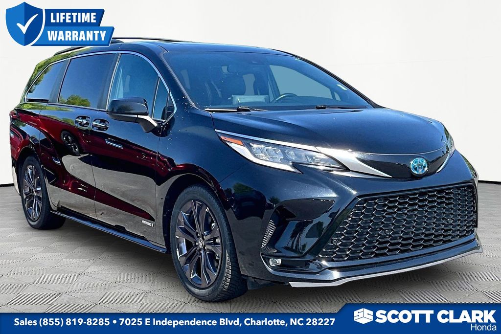 2021 Toyota Sienna XSE