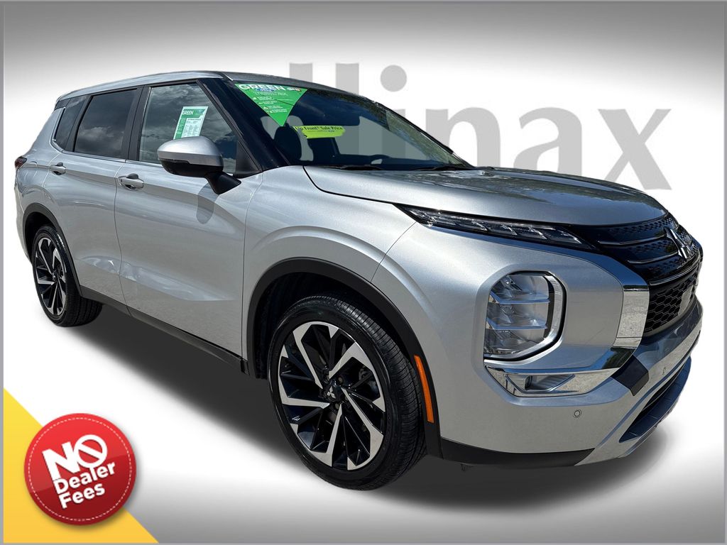 2022 Mitsubishi Outlander SE