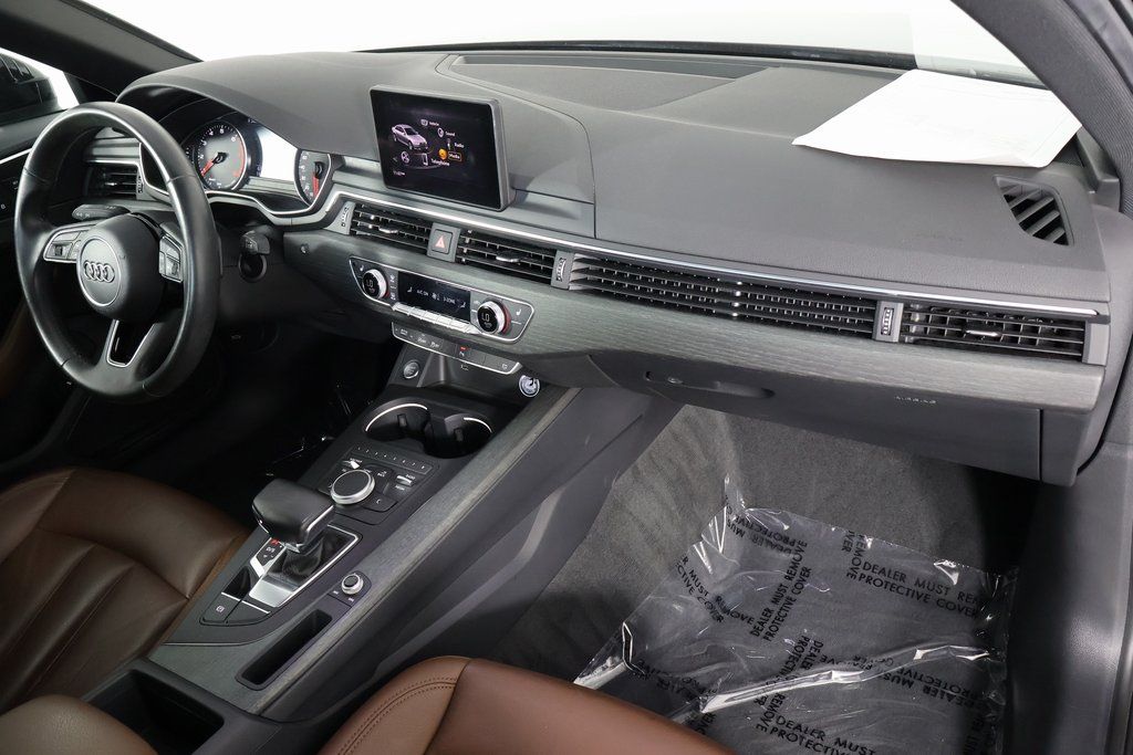 Thumbnail: 2019 Audi A4 - 9