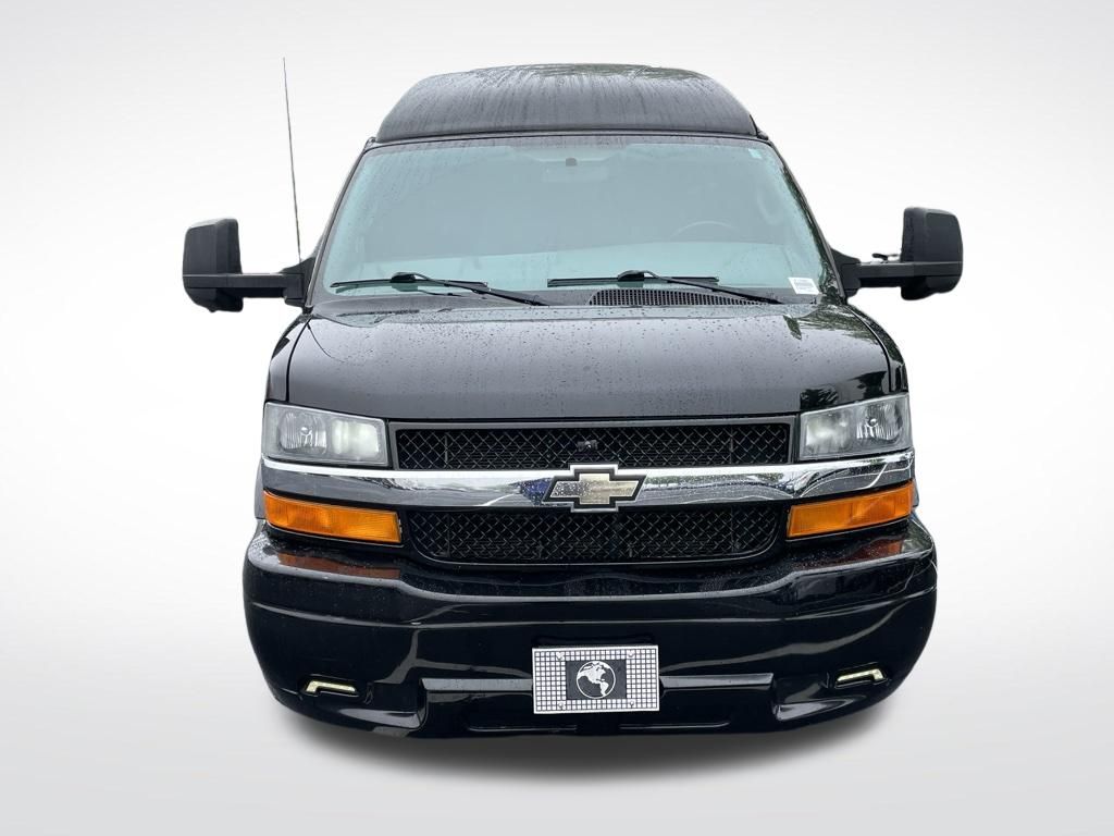 Thumbnail: 2017 Chevrolet Express - 9