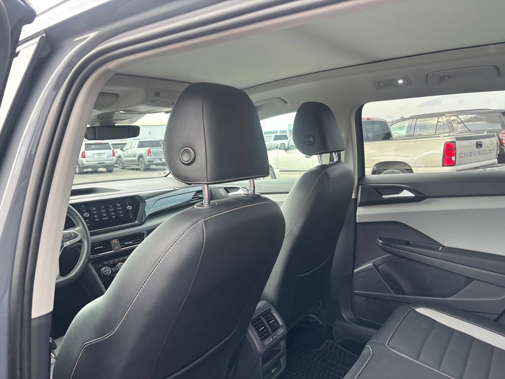 Used Car 2022 Volkswagen Taos  1.5t Sel For Sale Under $20,000 In Austin, Texas