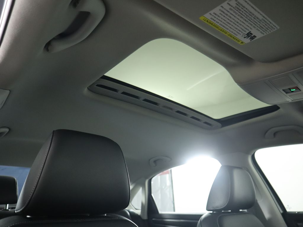 Thumbnail: 2020 Volkswagen Passat - 18