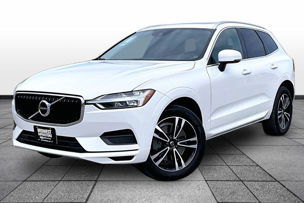 2020 Volvo XC60 T6 Momentum AWD