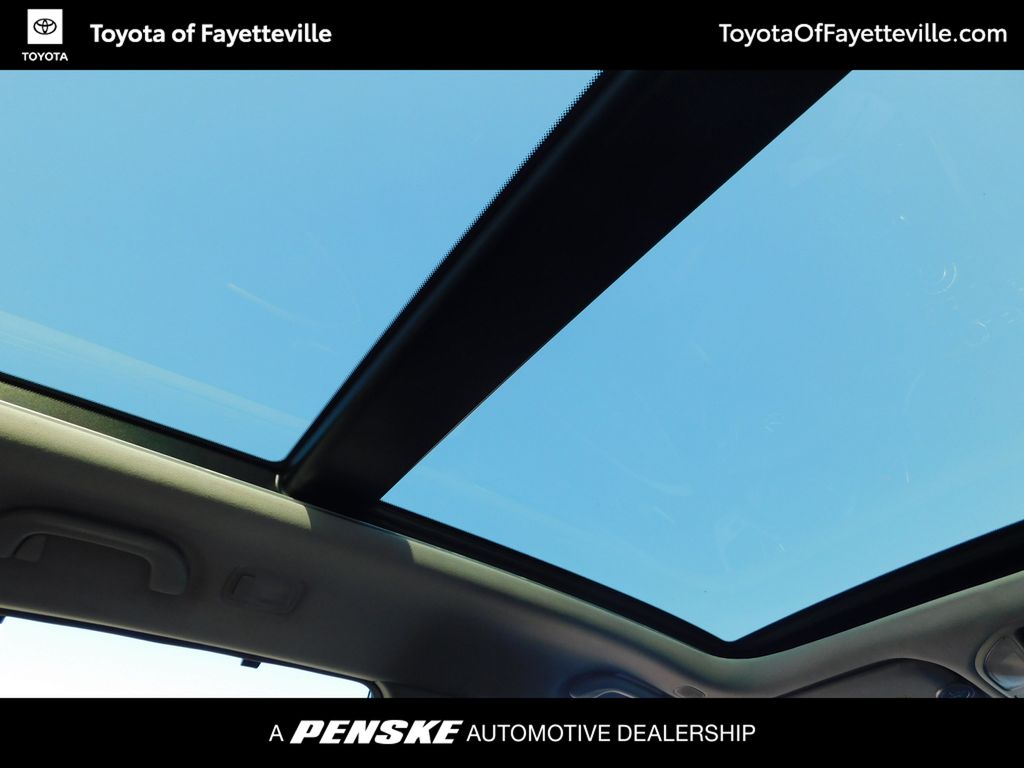 Thumbnail: 2014 Hyundai Santa Fe - 6
