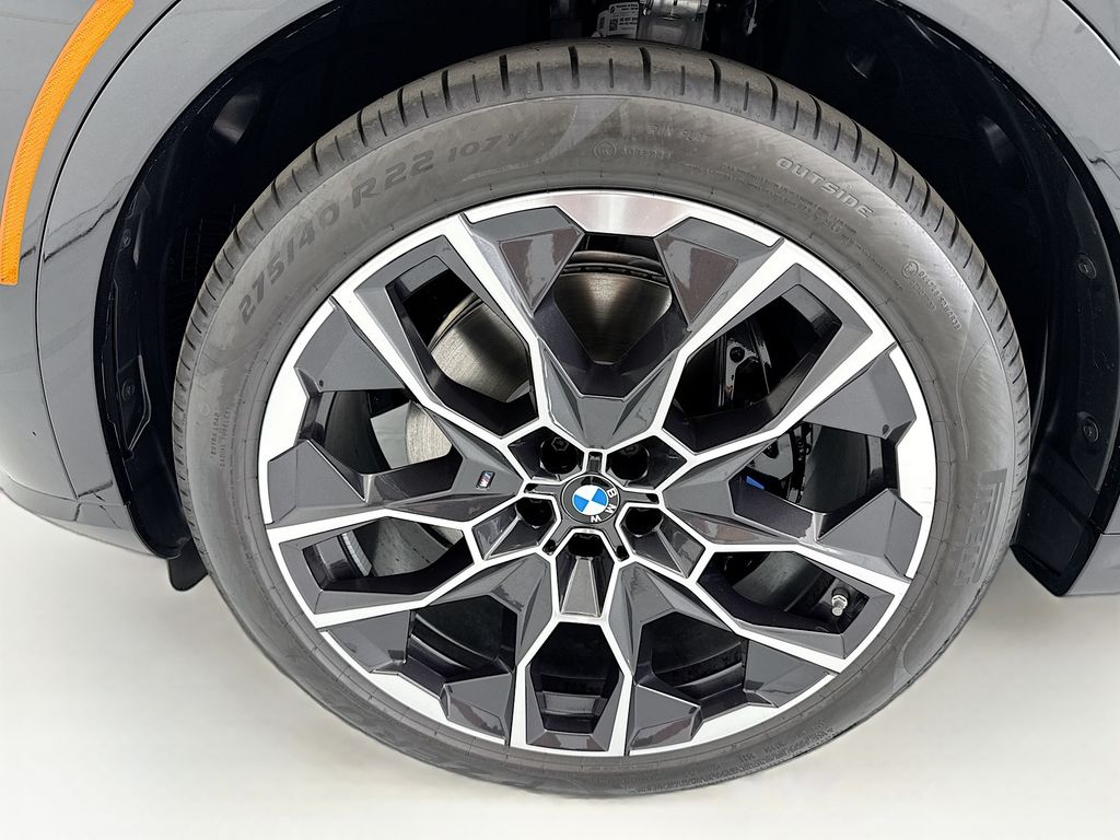 Thumbnail: 2026 BMW X7 - 30