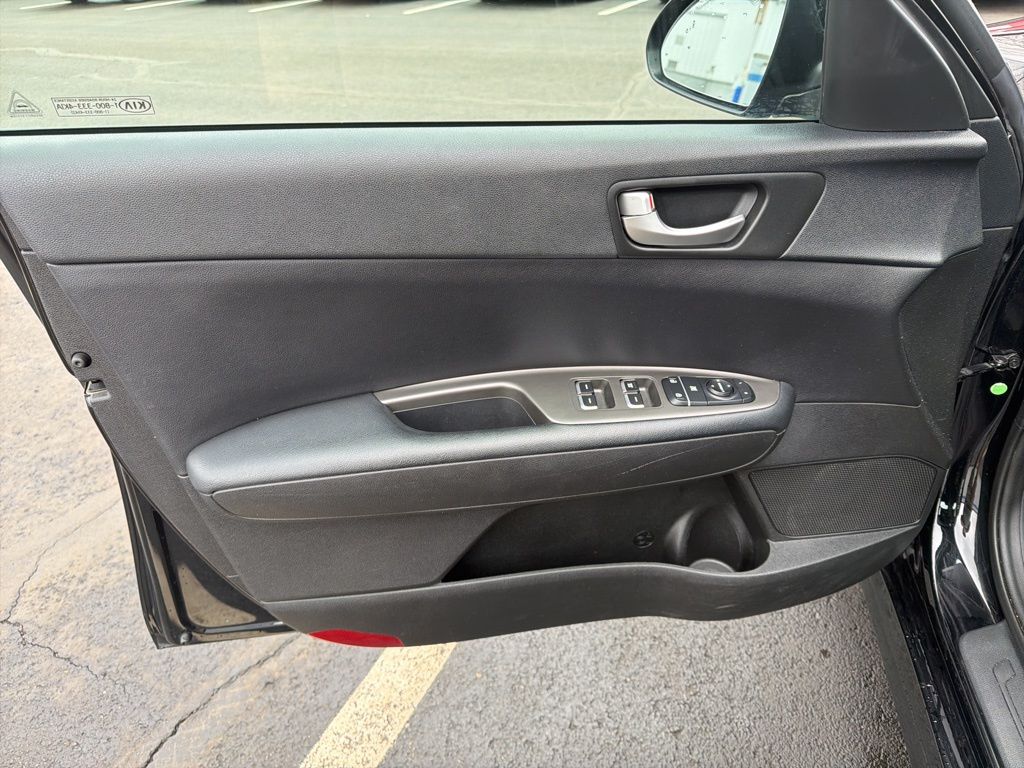 Thumbnail: 2020 Kia Optima - 18