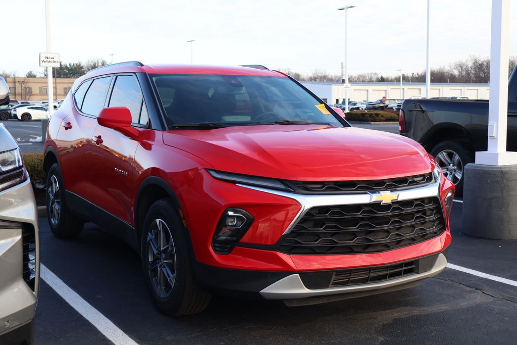 Thumbnail: 2023 Chevrolet Blazer - 3