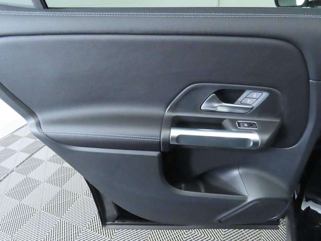 Thumbnail: 2025 Mercedes-Benz GLB - 26