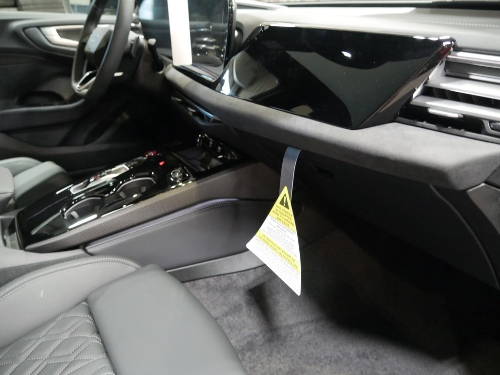 Thumbnail: 2025 Audi S5 - 27