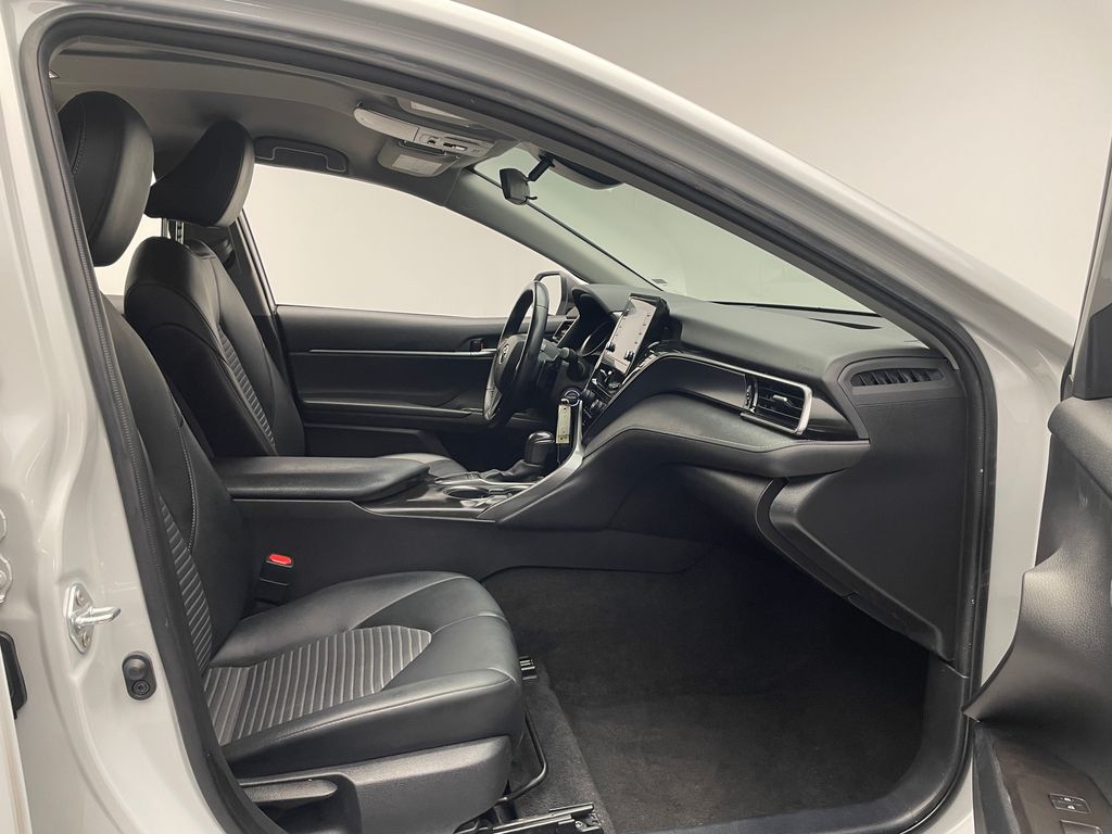 2022 Toyota Camry SE 17