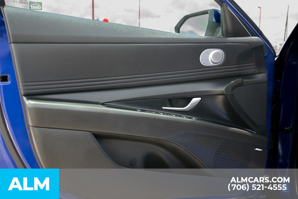 2022 Hyundai Elantra Hybrid Limited photo 22
