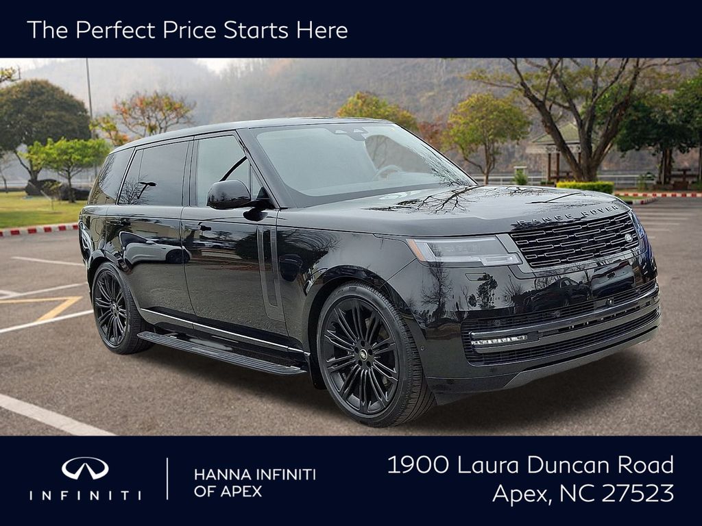 2025 Land Rover Range Rover P400 SE LWB AWD