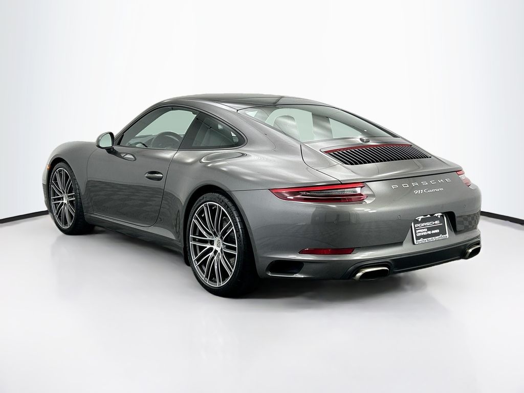 Thumbnail: 2017 Porsche 911 - 3